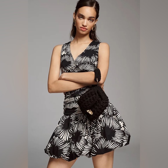 ✨ Anthropologie Drop-Waist Bubble Hem Dress Sz M - Picture 1 of 6